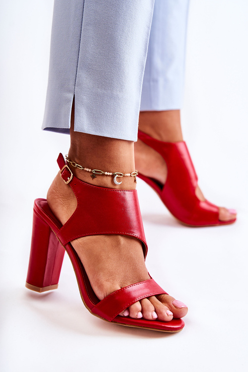 Skórzane Sandały Z Wycięciem Czerwone Maronni