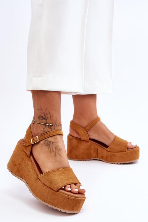 Damskie Zamszowe Sandałki Na Koturnie Camel Lydia