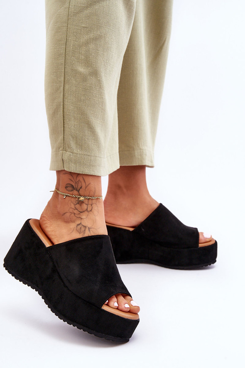 Damskie Klapki Na Masywnej Platformie Czarne Martina