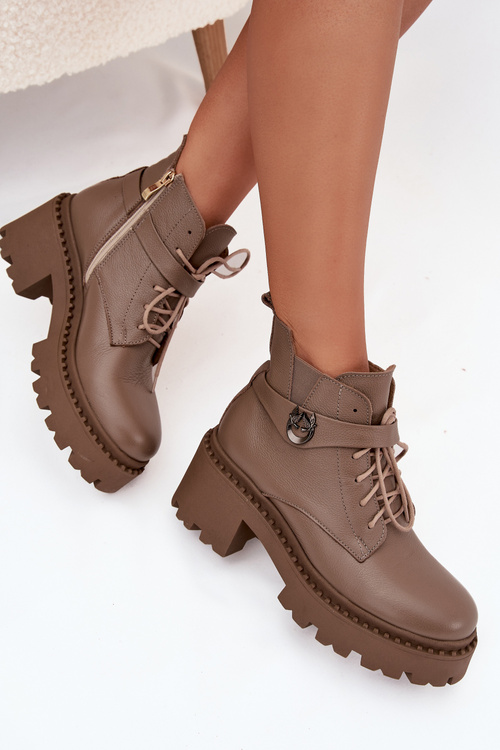 Skórzane Botki Damskie Na Klocku Z Ozdobnym Paskiem Ocieplane Zazoo 60557 Ciemnobeżowe